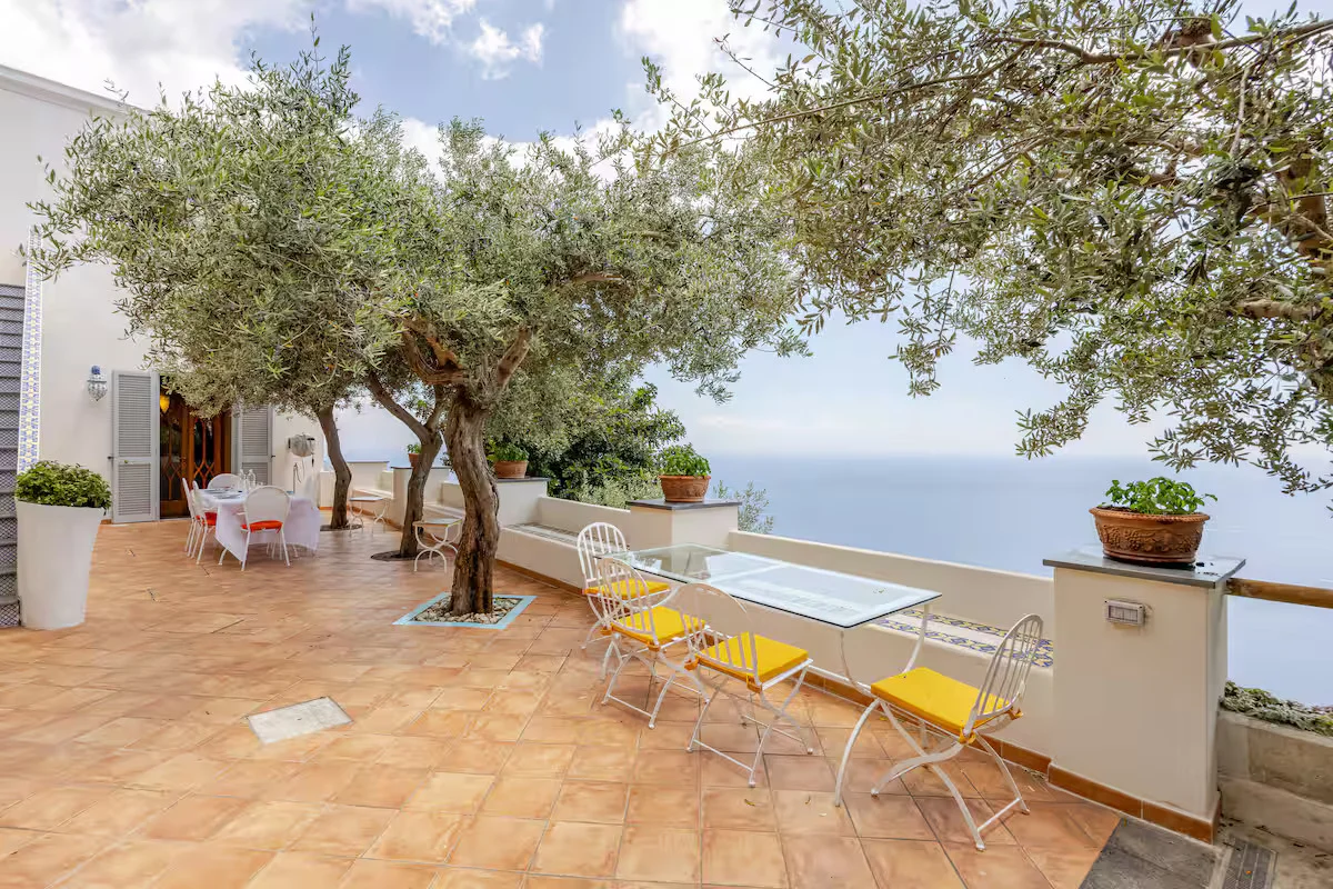 Terrazza panoramica Villa Antonella Praiano vista Golfo Salerno Costa Amalfitana